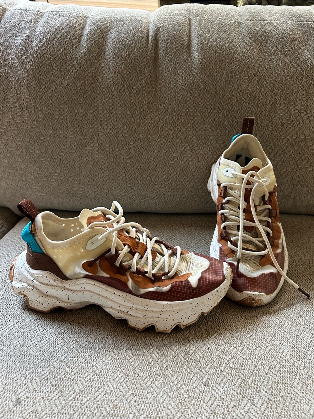 Alfred Sorel Cream & Brown Chunky Athletic Sneakers Alfred Coffee Latte Edition